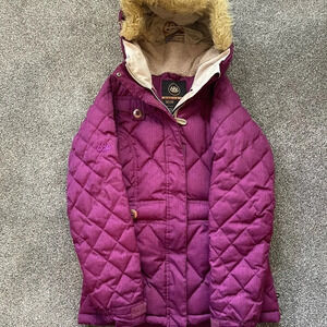 Women’s 686 ultra warm winter coat purple fur lined hood  Small